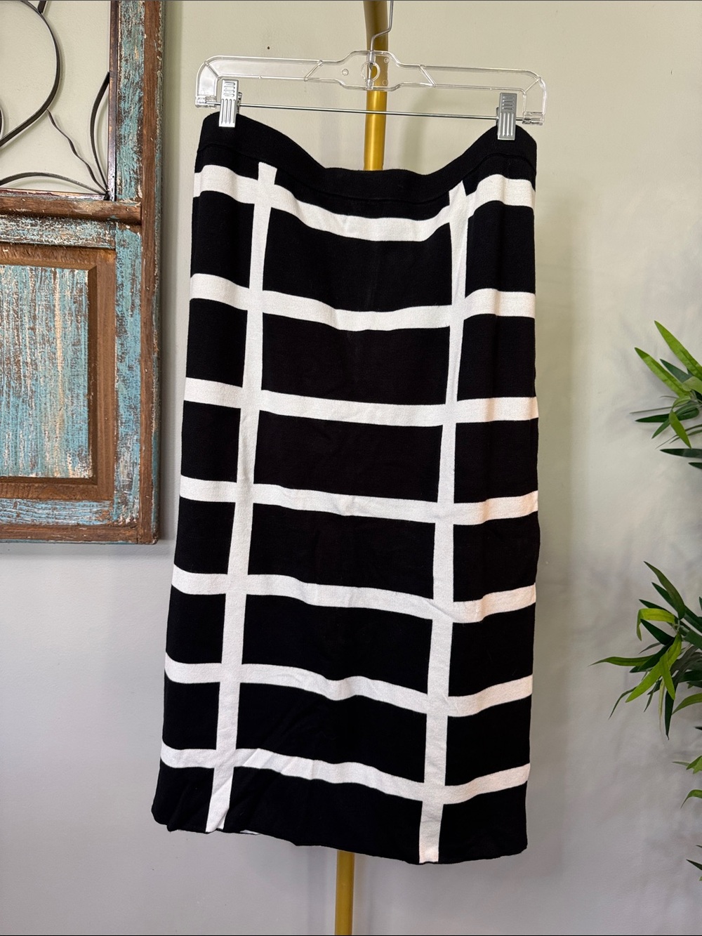 Eloquii viscose knit Black and White Windowpane Midi Skirt EUC 14/16